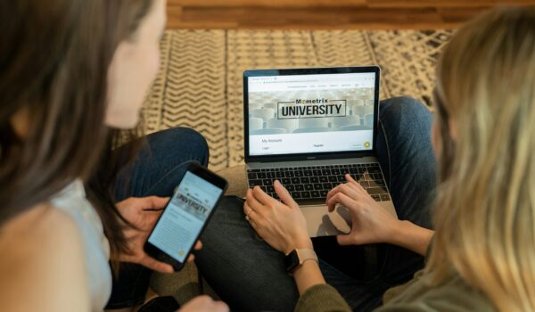 students finding academic research pitfalls to avoid