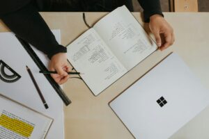 expert writer making notes 