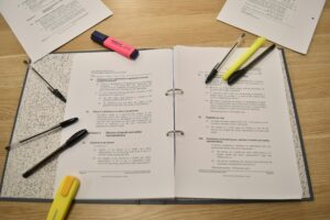 a student’s notes on what is a critical analysis essay