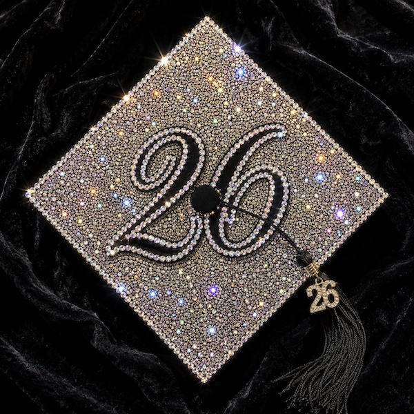 26 grad cap