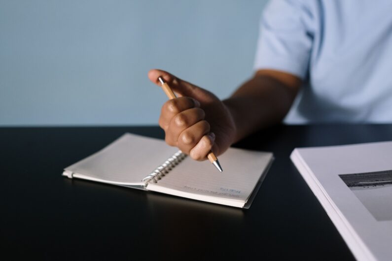 How to Start a Paragraph in Essay Writing