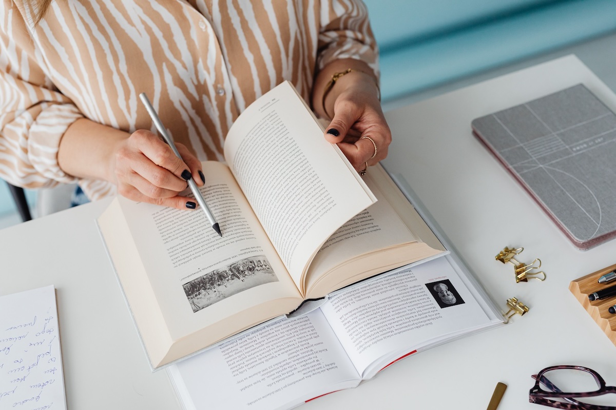 what is a clincher in an essay